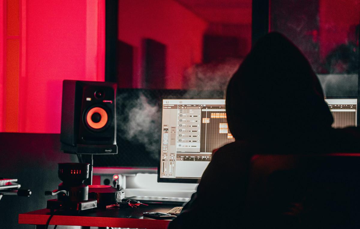 Difference between Mixing and Mastering in Music Production - AUDIO PLUGIN NEWS