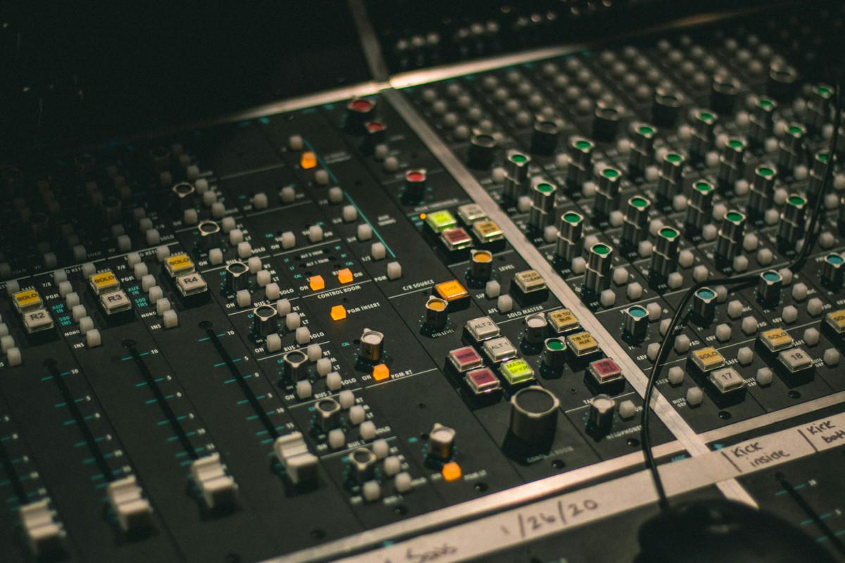 Difference between Mixing and Mastering in Music Production - AUDIO PLUGIN NEWS